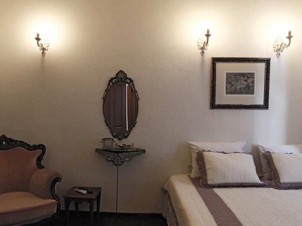 Marjolaine Hotel Ayvalik Quarto foto